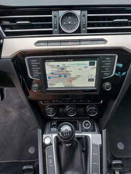 VW Passat B8 2.0Tdi 110kw Highline, ACC - 11