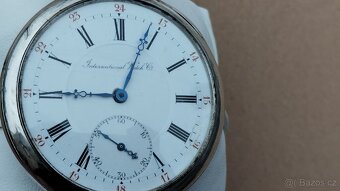 Krásné starožitné hodinky IWC Schaffhausen zdobené medailemi - 11