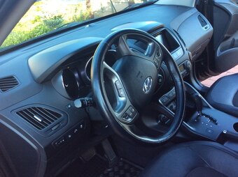 Hyundai IX35, 1. majitel, zakoupeno v ČR rok 2014 - 11