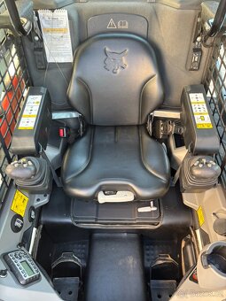 BOBCAT S530 - smykový nakladač - 11