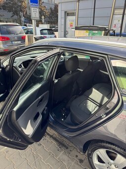 Kia ceed crdi - 11