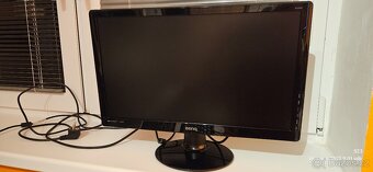 HP 250 G6 + 22" monitor - 11