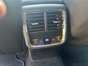 Škoda Octavia IV 2,0 TDi Matrix virtual navi kamera záruka W - 11