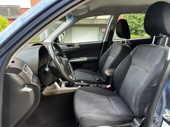 Subaru Forester 2.0 D 108kW 4x4 1. maj v ČR/Xenony/ALU R17 - 11