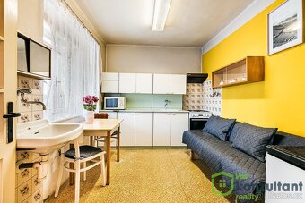 Rodinný dům k rekonstrukci v Bošovicích, ev.č. 00774 - 11