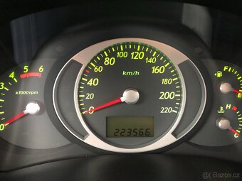 HYUNDAI TUCSON 2.0 CRDi, 103 kW, 4x4, TOP stav - 11