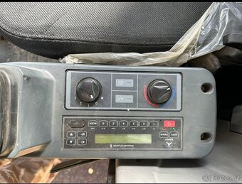 Pásový bagr SANY SY80U - 11