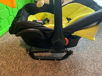 Prodáme kočárek v dobrém stavu - 11