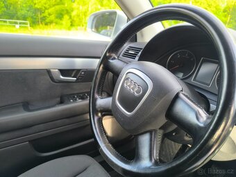 Audi A4, 4X4,30TDI,MANUÁL,KRÁSNÁ,SERVIS - 11