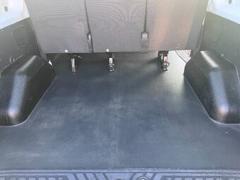 Ford Transit, 2,2TDCI 74kW L2H2 9míst - 11