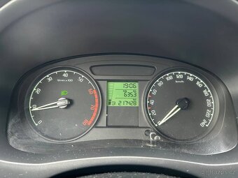 Škoda Fabia II 1.2 HTP  217 tis - 11