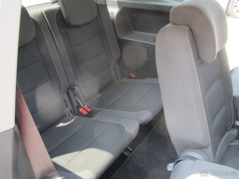 Volkswagen Touran 1.4 Fsi 7Míst - 11