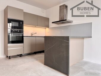 Novostavba bytu 3+kk (92 m2) s balkónem a zimní zahradou (s  - 11