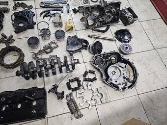 Části motoru Kawasaki ZZR 1200 zzr1200 - 11