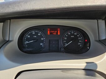 RENAULT TRAFIC 2.5DCI 107KW LONG 2009 VELKÝ SERVIS - 11