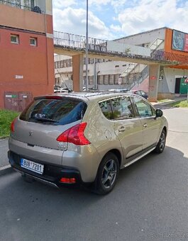 Peugeot 3008 2.0 Blue HDI 110 kw (150 koní) - 11
