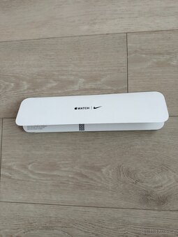 Apple Watch Nike SE 44mm 2020 - 11