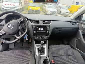 Škoda Octavia combi 2.0tdi - 11