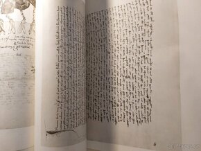 Malé dekorativní zbraně a listiny - 11