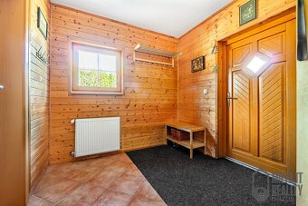 Prodej roubenky k trvalému bydlení, 4+kk, 163 m2, zahrada 19 - 11