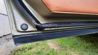 Mercedes w123  240d - 11