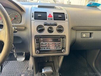 Volkswagen Touran 1.9 TDI DSG - 11