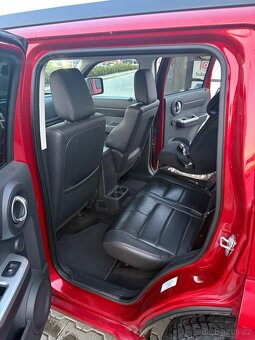Dodge nitro 2.8 crd R/T automat - 11