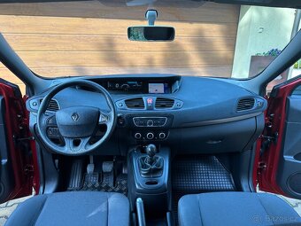 Renault Grand Scenic 1.5 DCI - 11