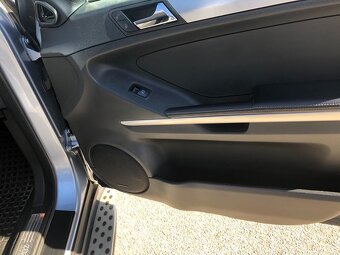 Mercedes-Benz ML320 - 11