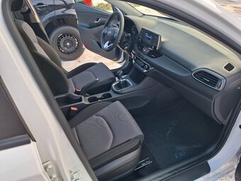 Hyundai i30 1.0i BENZIN r.22 43000km po1.majiteli PLNÝSERVIS - 11