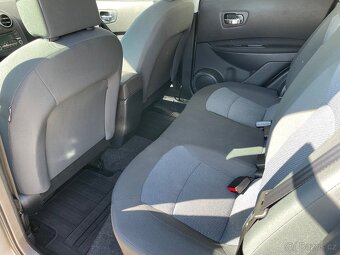NISSAN QASHQAI 1,6 BENZÍN NAJETO POUZE 45000KM - 11