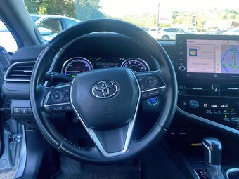 Toyota Camry Hybrid 2.5L XLE, 152 000 km, 2022 - 11