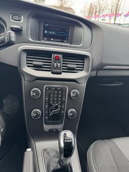 Volvo V40 2.0i T2 90kw - 11