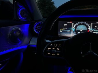 Mercedes Benz E-Class Sedan 220d (2019) ČR auto - 11