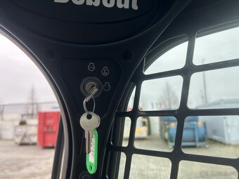 Bobcat S 650 nakladač - 11