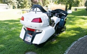 Na Dovoz Honda GL 1800 - 11