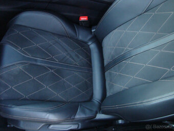 Peugeot 5008 2,0HDI automat - 11