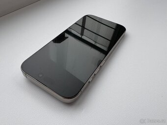 Apple iPhone 16PRO 128GB Přírodní titan - 11