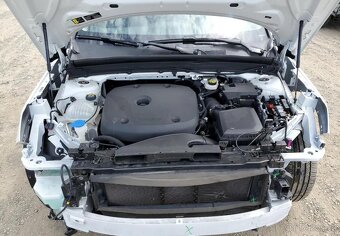 Volvo XC 40 T5 AWD Momentum - 11