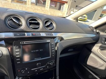 Ford S-MAX 2,0TDCi 120KW TOP STAV - 11