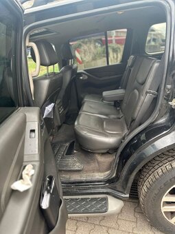 Nissan Pathfinder 2.5 dCi LE Aut. 140kw - 11