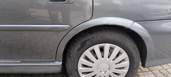 Opel Vectra 1.8i - 11
