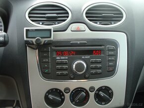 Ford Focus,1.6i,klimatizace, nová STK - 11