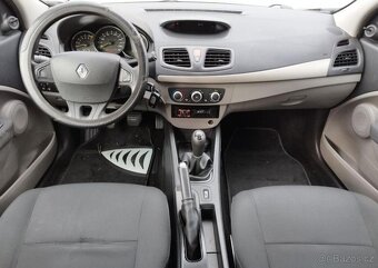 Renault Mégane 1,6 i benzín manuál 74 kw - 11