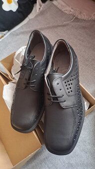 Vojenské oblečení a doplňky - 11