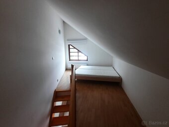 Prostorný mezonetový APARTMÁN 2+1 64 m2 přímo pod lanovkou - 11