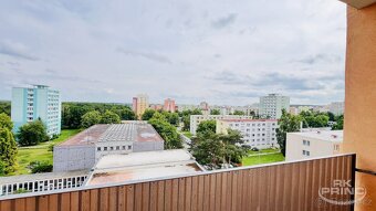 Byt 2+1, OV, 63 m2 se třemi lodžiemi Wednesbury, Kladno - 11