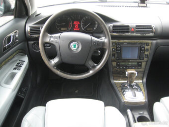 ŠKODA SUPERB 2.5 TDi 120 KW LAURIN/KLEMENT - 11