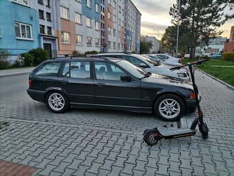 Prodám BMW E36 combi 318i 85kw - 11
