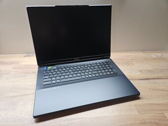 MSI TITAN 18 HX_U9-285HX_64GB_6TB_RTX 5080 16GB_MINI LED 18 - 11